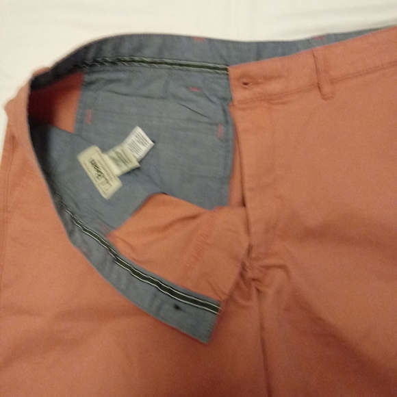 L.L.BEAN SHORTS - Picture 3 of 5